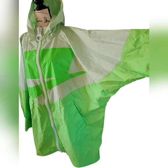 Nike Women's Sportswear NSW Swoosh Windrunner Fully Zipped Jacket One Size - Picture 4 of 10